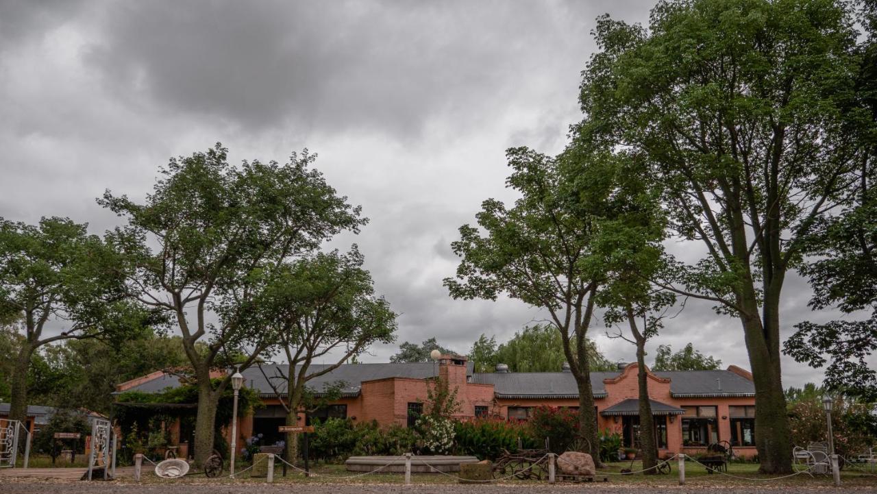 Pampas Del Sur Hotel Y Spa De Campo Каньюэлас Экстерьер фото
